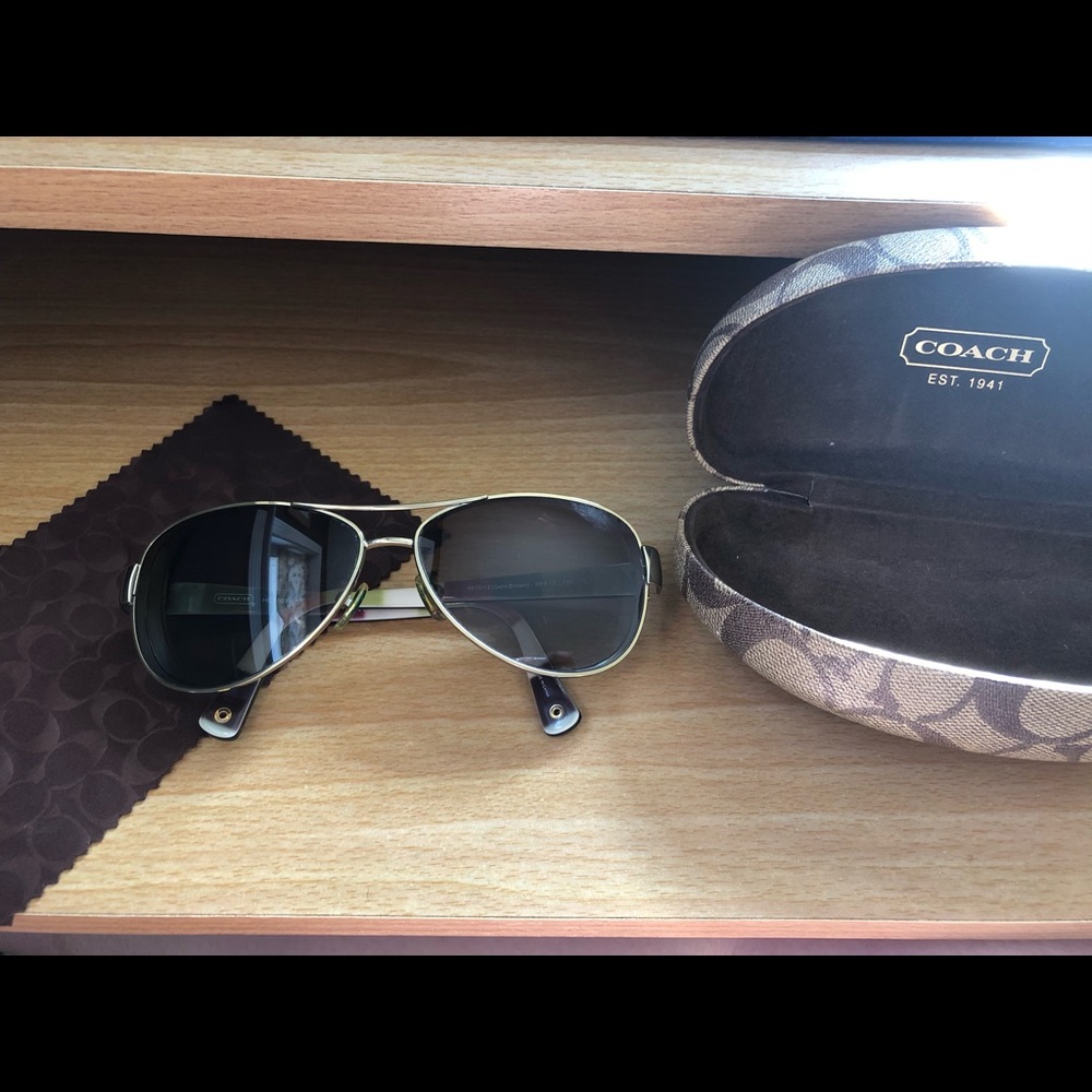 Coach aviator sunglasses set